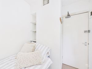 Photo 9- click for photo gallery